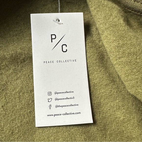 NWT Peace Collective US XL Cropped Green Hoodie - Picture 7 of 16